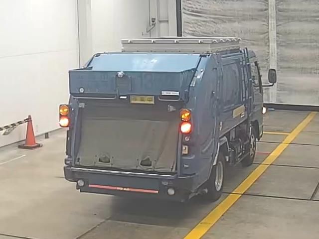 2016 Mitsubishi Fuso Canter Garbage truck auction photo 2