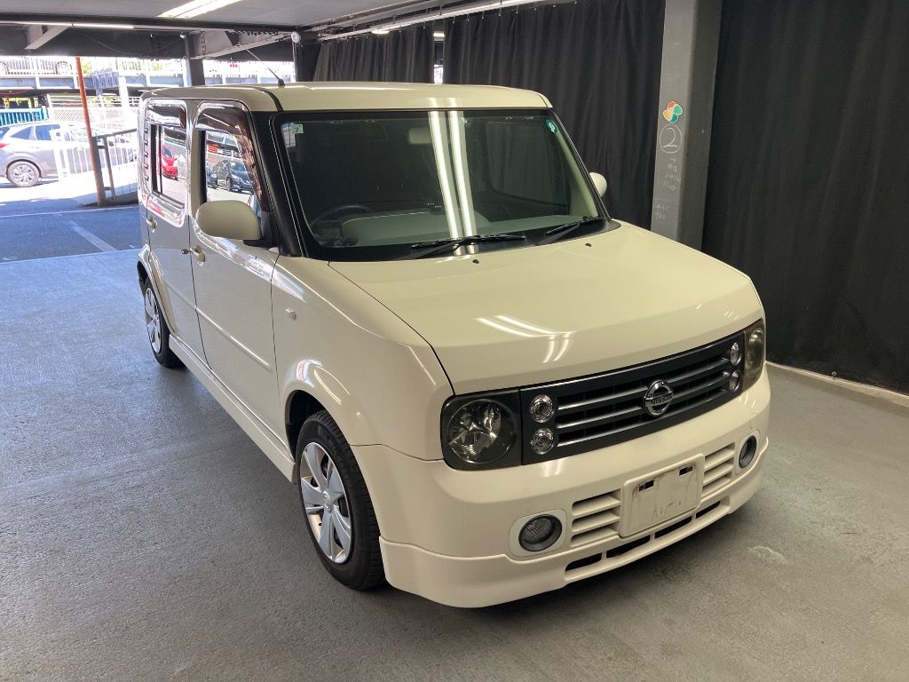 2005 Nissan 15M Japan auction vehicle