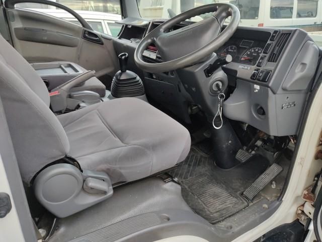 2011 Isuzu Elf Sekisaisha auction photo 3