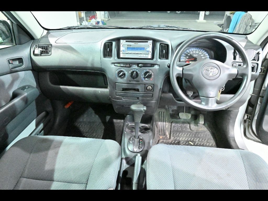 2010 Toyota Succeed UL auction photo 3