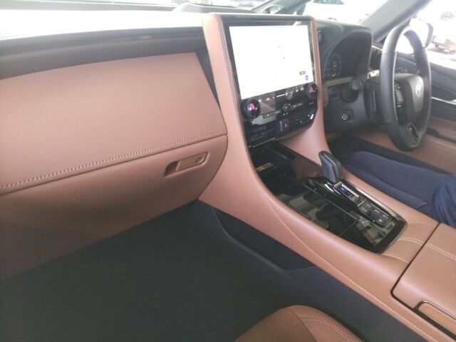2025 Toyota Vellfire Z Premier auction photo 3