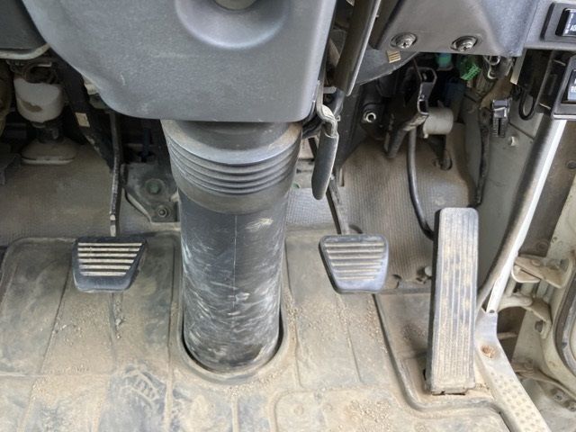 2006 Isuzu Elf dump auction photo 4