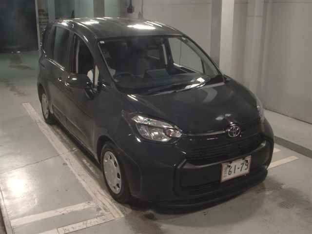 2023 Toyota Sienta G selected Japan auction vehicle