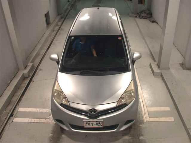 2011 Toyota Ractis レピス auction photo 6