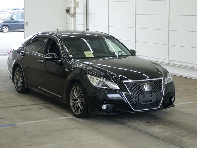 2013 Toyota Crown アスリートG Japan auction vehicle