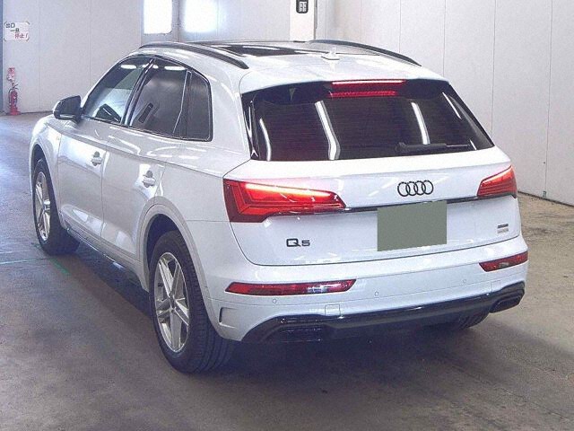 2024 Audi Q5 40TDIクワトロSライン 4WD auction photo 2