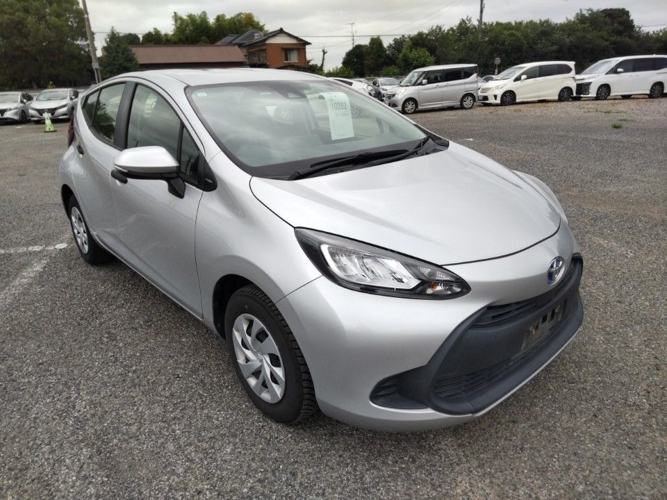 2021 Toyota Aqua auction photo 4