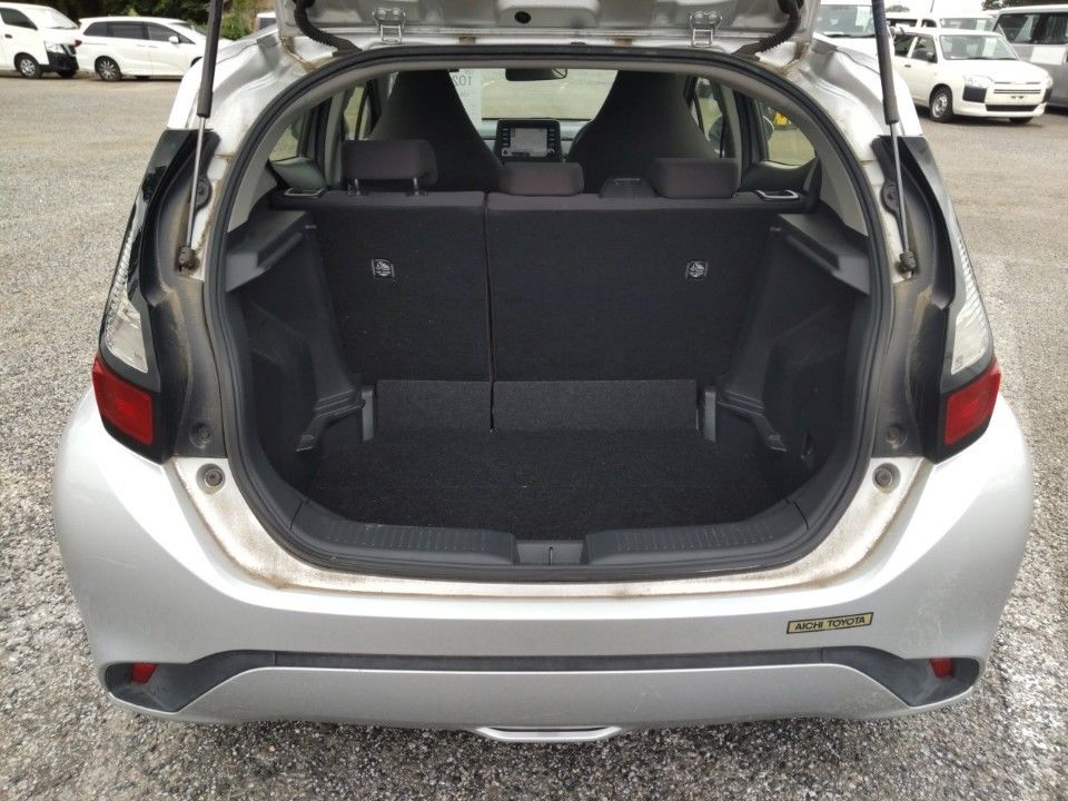2021 Toyota Aqua auction photo 8