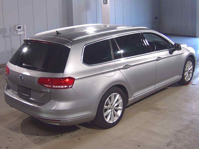 2015 Volkswagen パサートヴァリアント TSIコンフォートライン auction photo 5