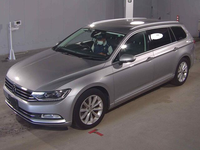 2015 Volkswagen パサートヴァリアント TSIコンフォートライン auction photo 4