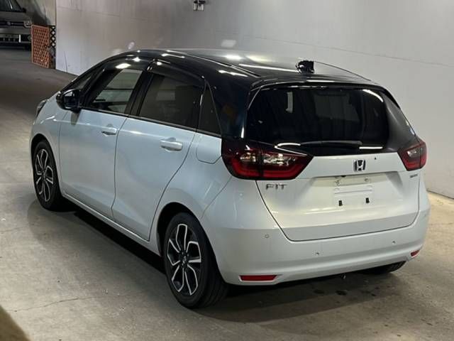 2020 Honda Fit e:HEV Home auction photo 3