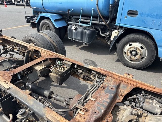 2007 Isuzu Elf シャーシ auction photo 13