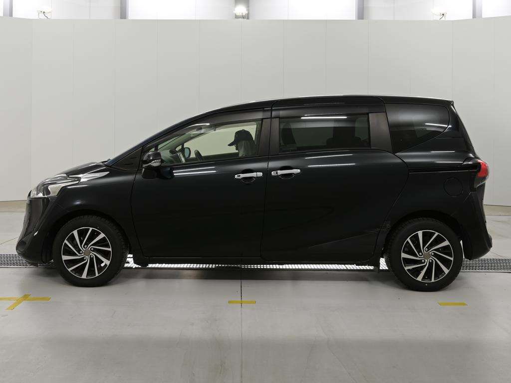 2021 Toyota Sienta Fanbase G Quero auction photo 4