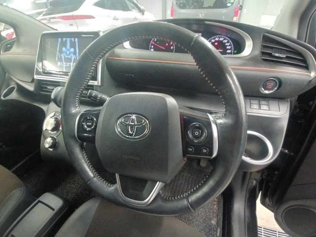 2021 Toyota Sienta Fanbase G Quero auction photo 9