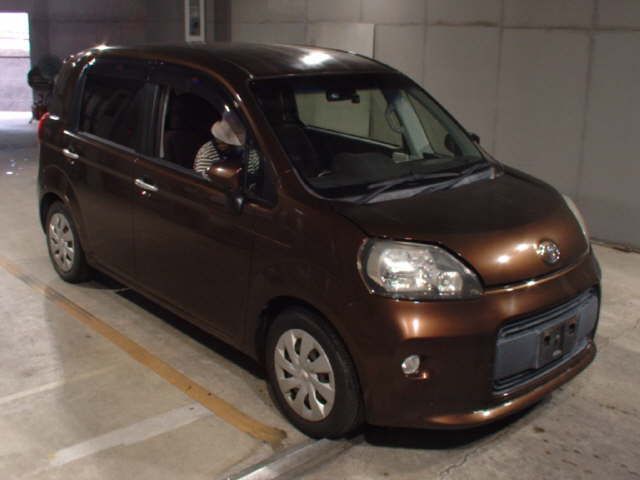 2014 Toyota Porte G Japan auction vehicle