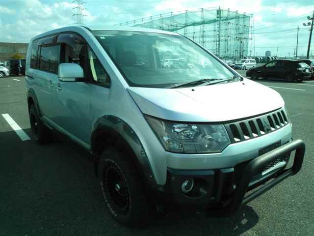 Japan Auction Vehicles 10 2007 Mitsubishi Delica D:5 4WD Gプレミアム auction photo