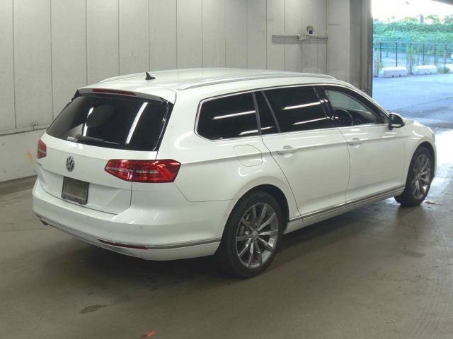 2018 Volkswagen VW パサート ヴァリアント TDIハイラインテク auction photo 3