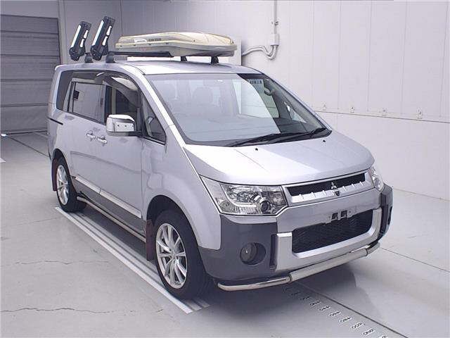 2015 Mitsubishi Delica D:5 4WD G Power Package 7-seater Japan auction vehicle