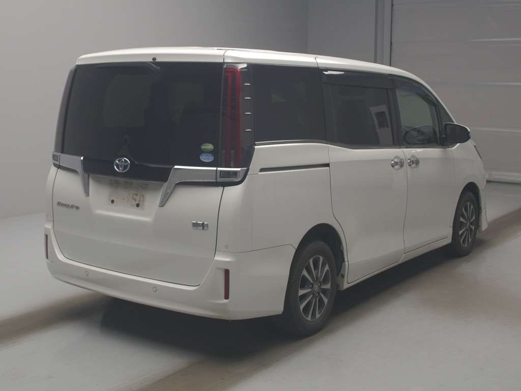 2020 Toyota Esquire ハイブリッドGi auction photo 2