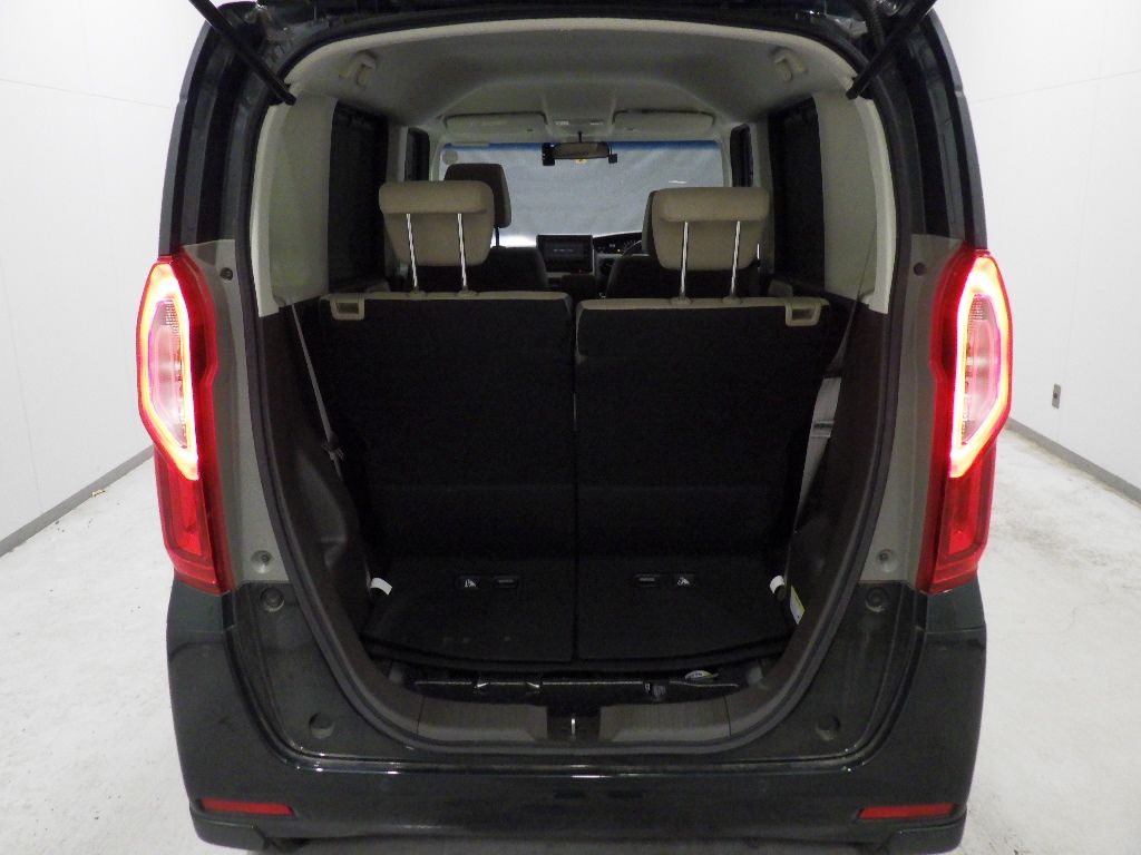 2023 Honda N-BOX L auction photo 8