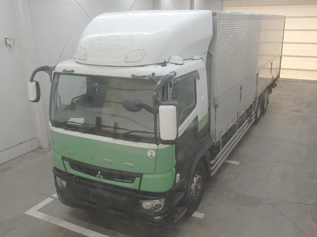 Japan Auction Vehicles 10 2020 Mitsubishi Fuso Wing auction photo