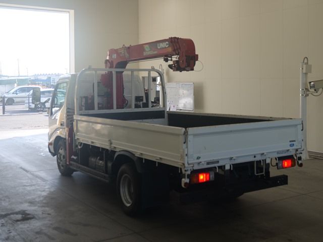 2022 Hino Dutro Flat crane, 4-tier auction photo 2