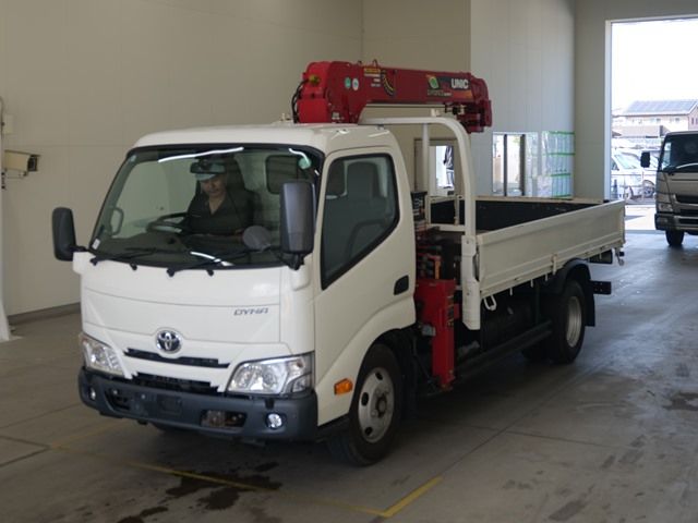 2022 Hino Dutro Flat crane, 4-tier Japan auction vehicle
