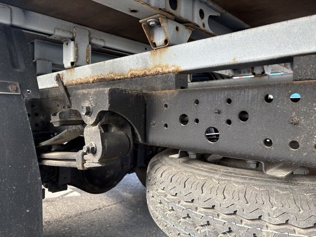 2022 Hino Dutro Flat crane, 4-tier auction photo 14