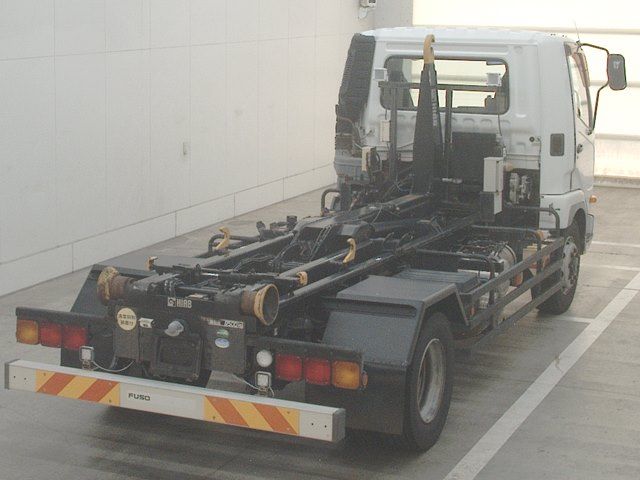 2015 Mitsubishi Fuso Fighter Container-only vehicle auction photo 2