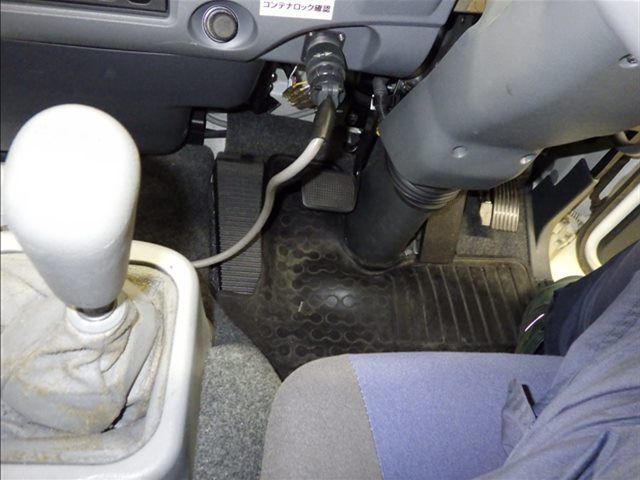 2015 Mitsubishi Fuso Fighter Container-only vehicle auction photo 7