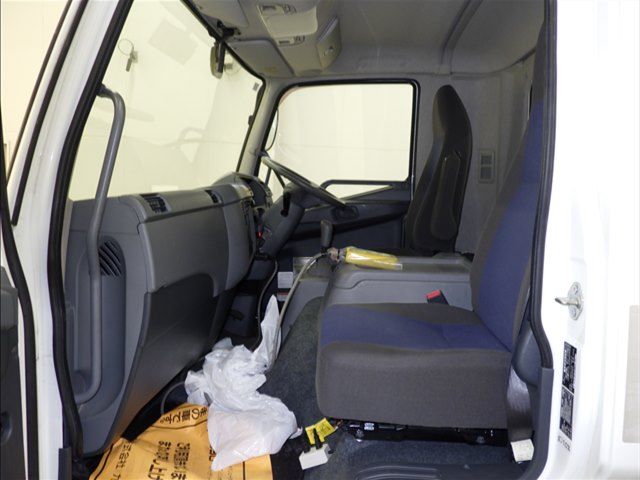 2015 Mitsubishi Fuso Fighter Container-only vehicle auction photo 8