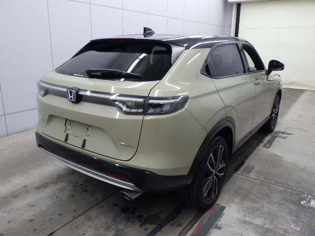 2022 Honda Vezel e:HEV Play auction photo 2