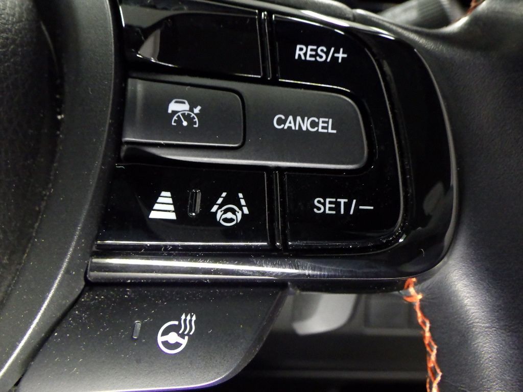 2022 Honda Vezel e:HEV Play auction photo 12