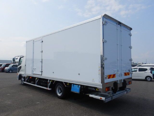 2026 Mitsubishi Fuso Fighter 2.05 tons of rehydrated auction photo 2