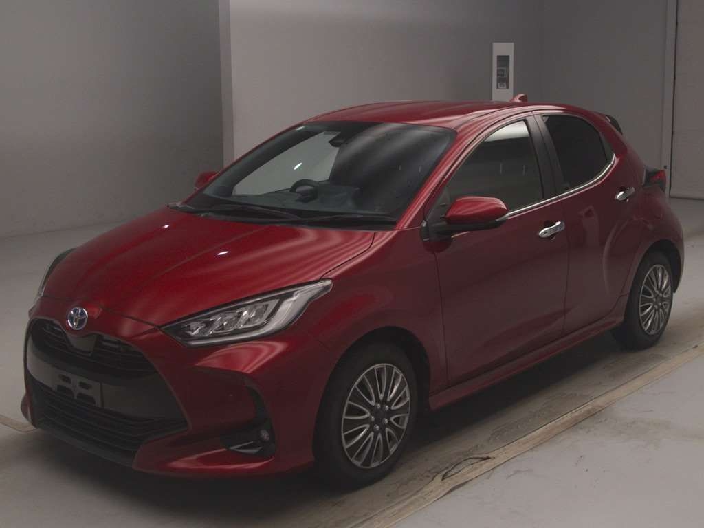 2021 Toyota Yaris ハイブリッドZ Japan auction vehicle