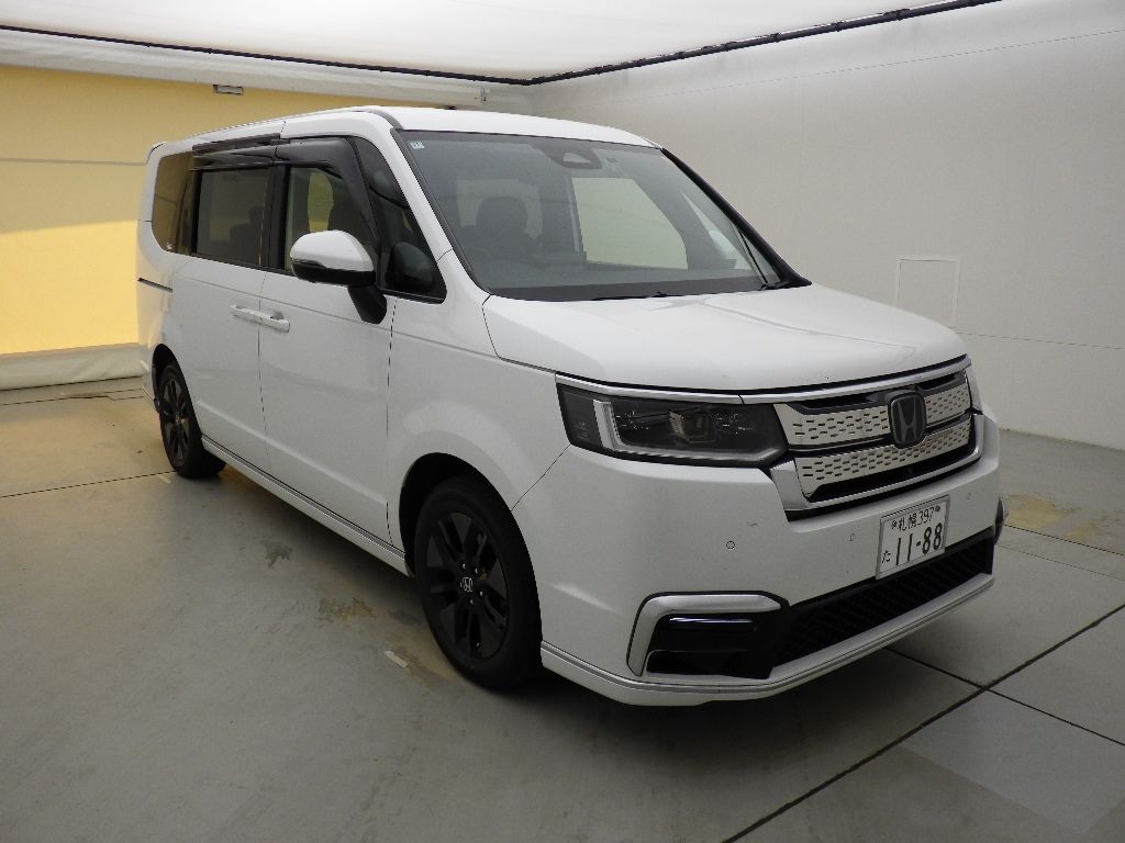 2022 Honda Stepwgn 4WD Japan auction vehicle