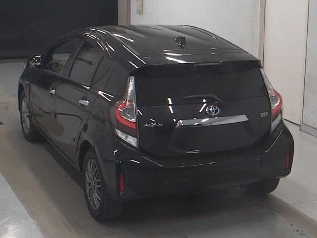 2020 Toyota Aqua S Style Black auction photo 2