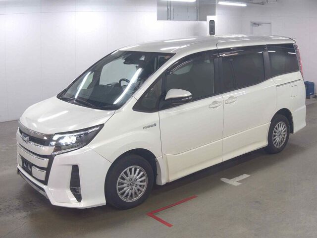 2018 Toyota Noah HV SI auction photo 4