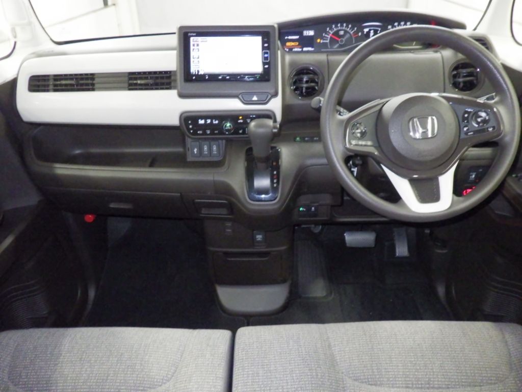 2021 Honda N-BOX L auction photo 3
