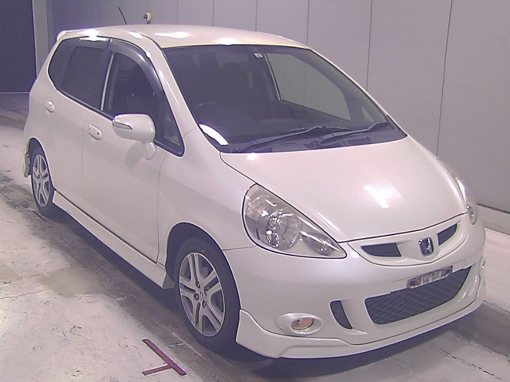 2007 Honda Fit 1.5S Japan auction vehicle