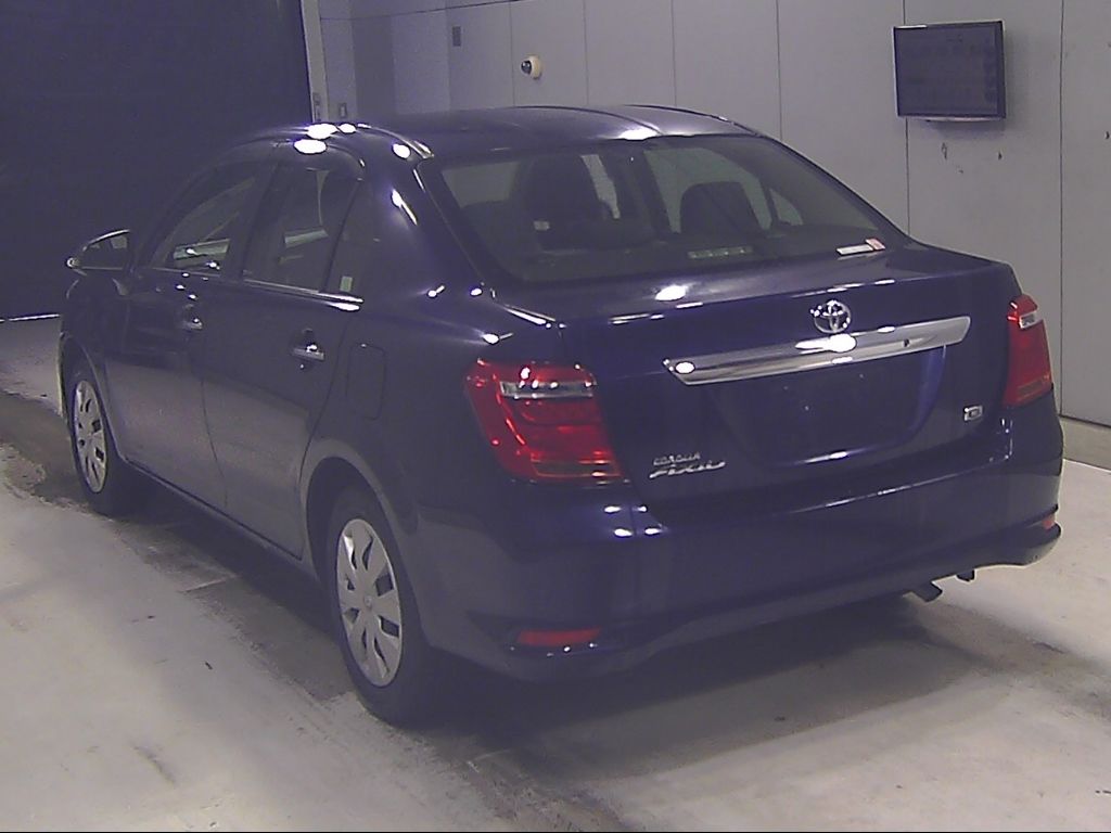 2015 Toyota Corolla Axio 1.5G auction photo 5