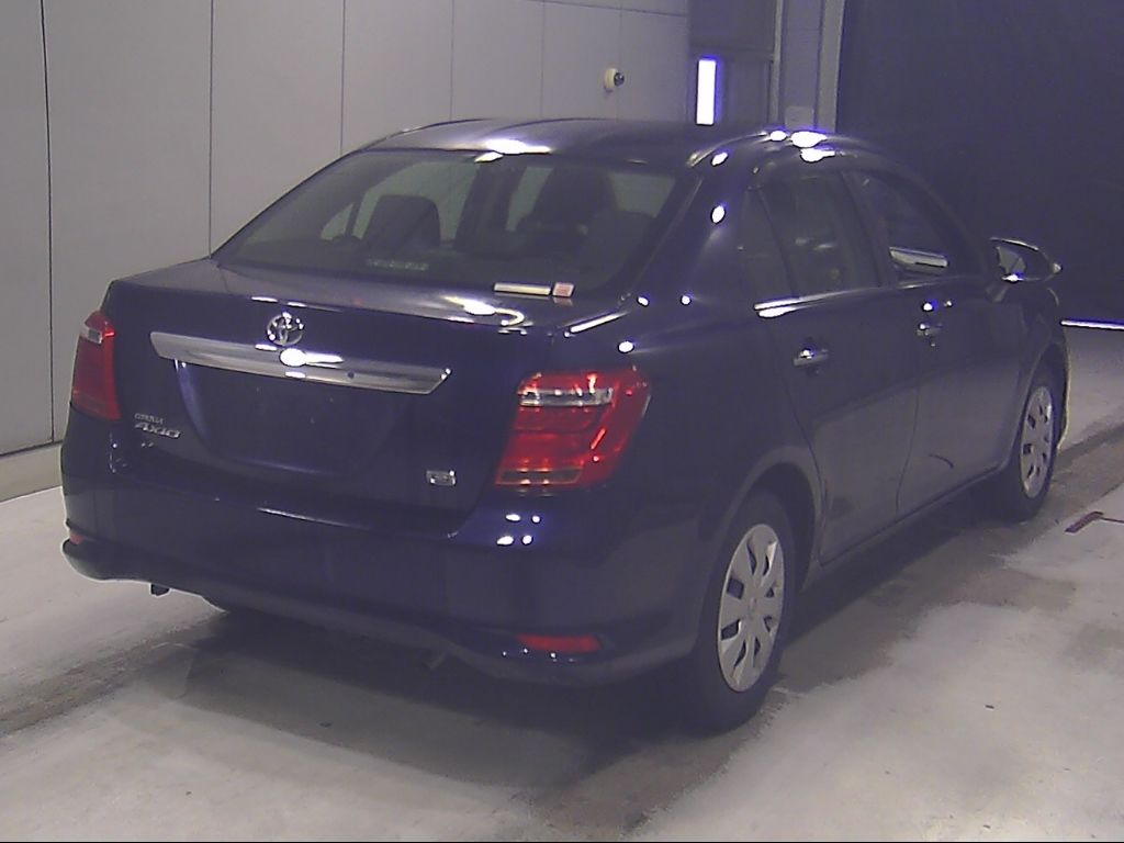 2015 Toyota Corolla Axio 1.5G auction photo 2