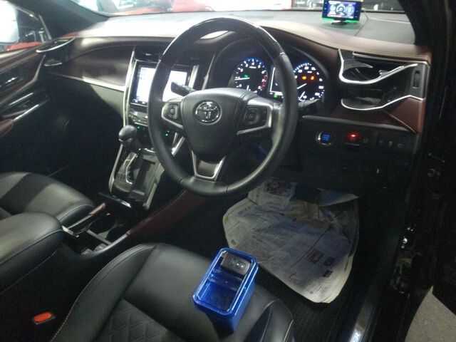 2019 Toyota Harrier premium auction photo 3