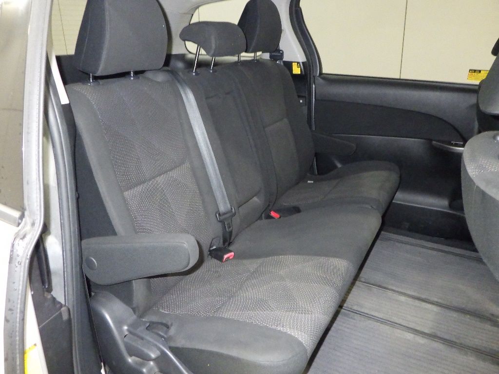 2013 Toyota Estima アエラス 8人 auction photo 7