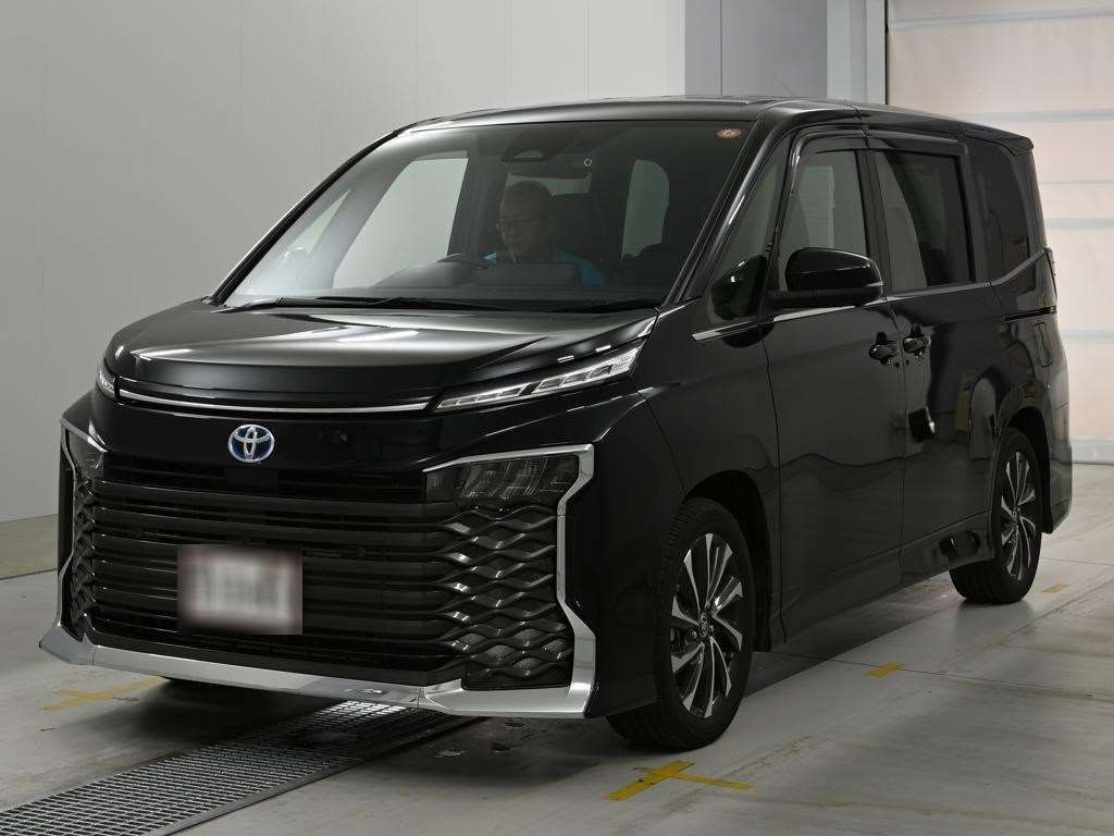 Japan Auction Vehicles 14 2023 Toyota Voxy ハイブリッドS-Z auction photo