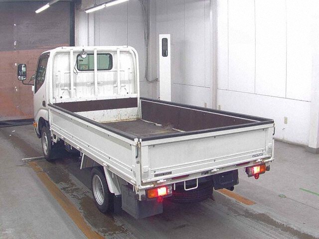 2019 Toyota Dyna auction photo 2