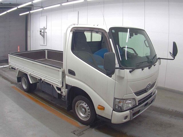 Japan Auction Vehicles 8 2019 Toyota Dyna auction photo