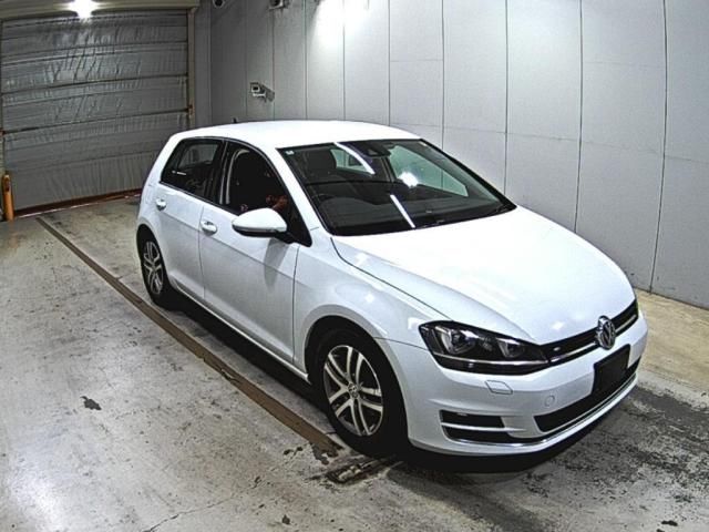 2016 Volkswagen ゴルフ TSIハイラインブルーモーションテクノロジー Japan auction vehicle