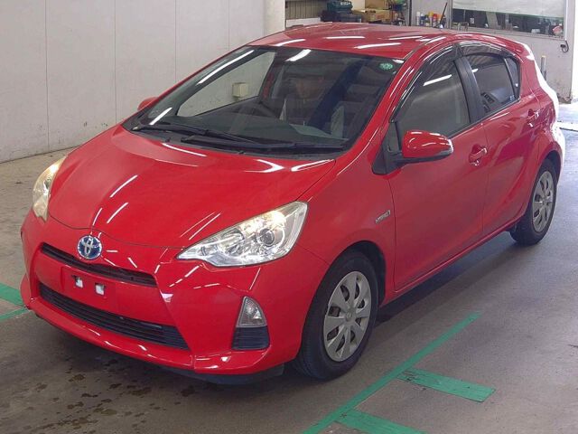 2013 Toyota Aqua S auction photo 4