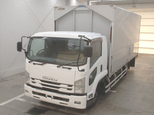 Japan Auction Vehicles 10 2015 Isuzu Forward Wing auction photo
